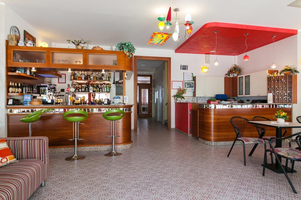 Hotel Sandra Gatteo a Mare Esterno foto