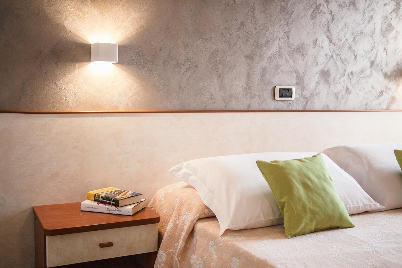 Hotel Sandra Gatteo a Mare Esterno foto