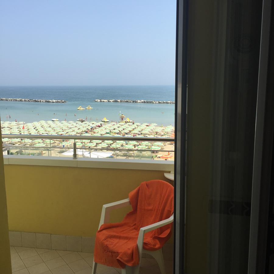 Hotel Sandra Gatteo a Mare Esterno foto