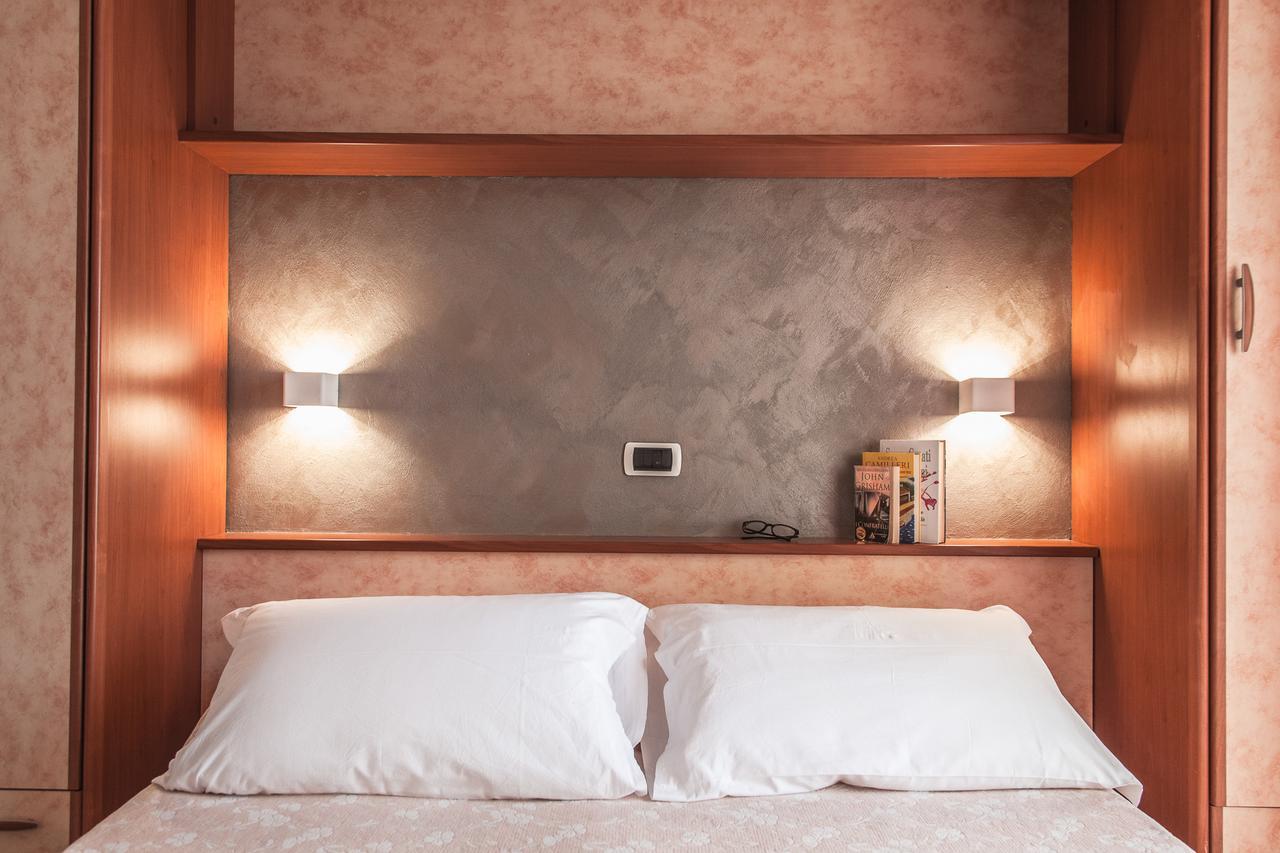 Hotel Sandra Gatteo a Mare Esterno foto
