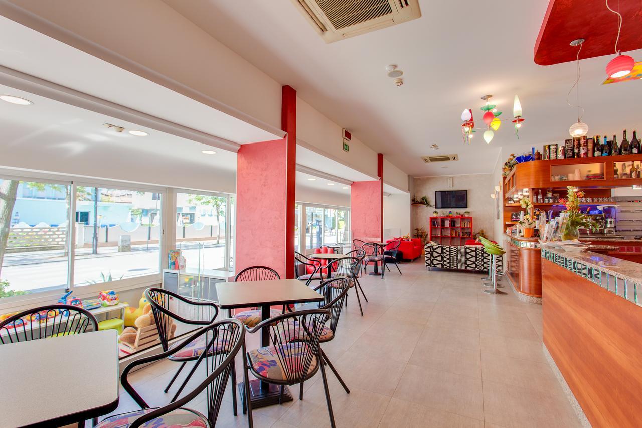 Hotel Sandra Gatteo a Mare Esterno foto